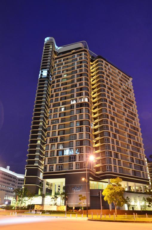Holi Afiniti Themed Suites Нусаджая Екстериор снимка